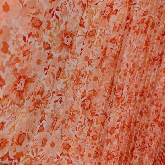 Ever New Marley Pleated Midi Dress Orange - Picture 2 of 5